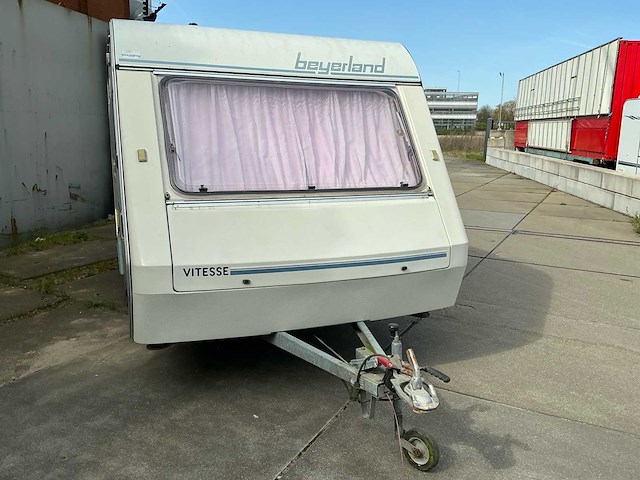 1990 beyerland vitesse 4038 caravan - afbeelding 12 van  12