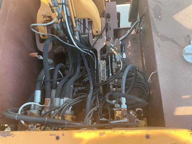 1990 case 688-p banden graafmachine - afbeelding 25 van  36
