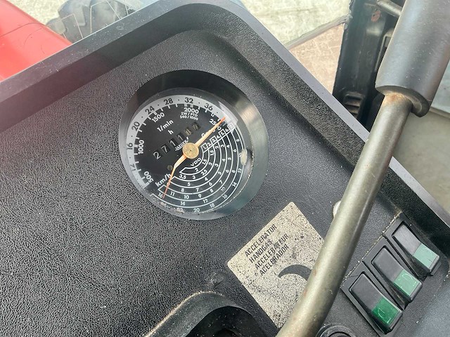 1990 case 956xl vierwielaangedreven landbouwtractor - afbeelding 32 van  48