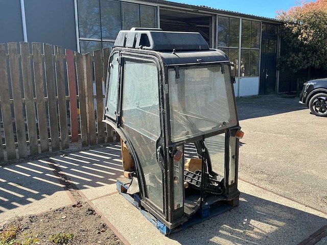1990 case ih 2130 - vierwielaangedreven landbouwtractor - afbeelding 25 van  35