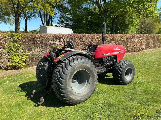 1990 case ih 2130 - vierwielaangedreven landbouwtractor - afbeelding 17 van  26