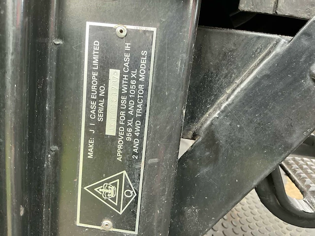 1990 case international 1056xl vierwielaangedreven landbouwtractor - afbeelding 51 van  70