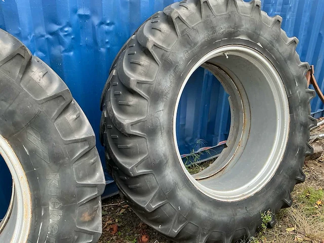 1990 case international 1056xl vierwielaangedreven landbouwtractor - afbeelding 60 van  70
