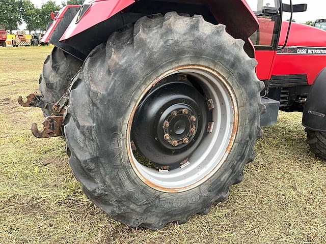1990 case international 5130 vierwielaangedreven landbouwtractor - afbeelding 4 van  28