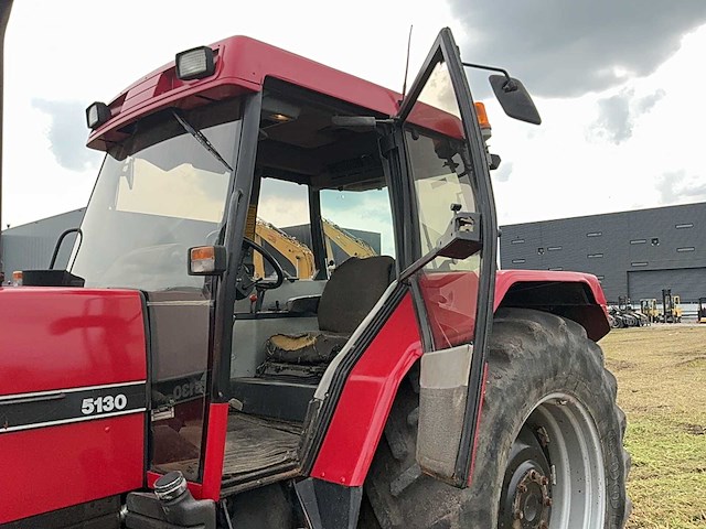 1990 case international 5130 vierwielaangedreven landbouwtractor - afbeelding 15 van  28