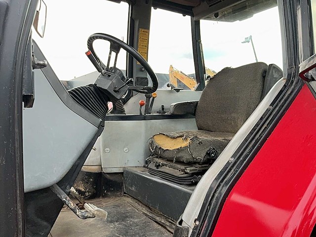 1990 case international 5130 vierwielaangedreven landbouwtractor - afbeelding 16 van  28