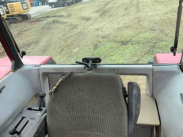 1990 case international 5130 vierwielaangedreven landbouwtractor - afbeelding 17 van  28