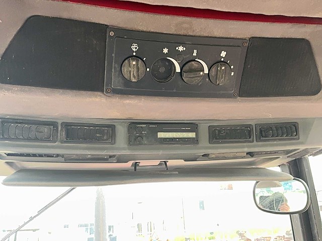 1990 case international 5130 vierwielaangedreven landbouwtractor - afbeelding 19 van  28