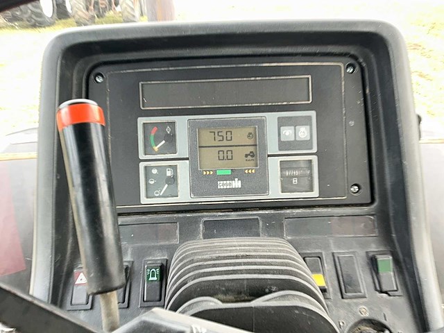 1990 case international 5130 vierwielaangedreven landbouwtractor - afbeelding 20 van  28