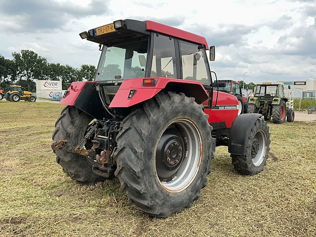 1990 case international 5130 vierwielaangedreven landbouwtractor - afbeelding 24 van  28