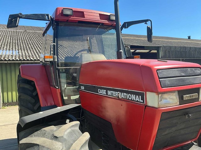 1990 case international 5130 vierwielaangedreven landbouwtractor - afbeelding 3 van  18