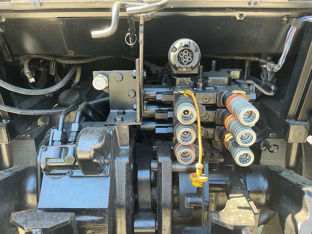 1990 case international 5130 vierwielaangedreven landbouwtractor - afbeelding 6 van  18