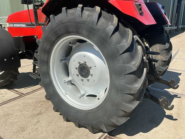 1990 case international 5130 vierwielaangedreven landbouwtractor - afbeelding 7 van  18