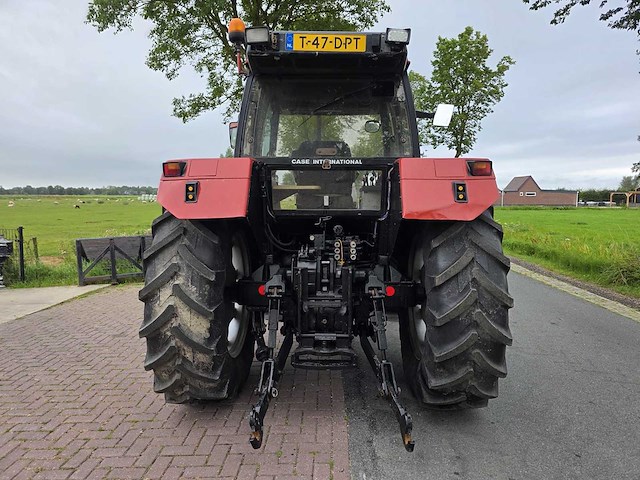 1990 case international 5130 vierwielaangedreven landbouwtractor - afbeelding 6 van  6