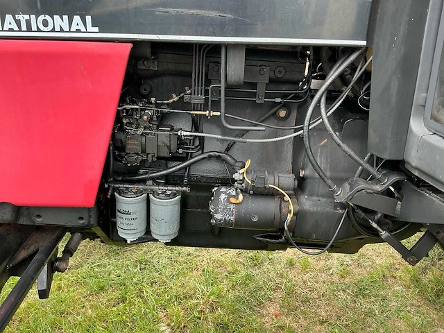 1990 case international 844xl vierwielaangedreven landbouwtractor - afbeelding 11 van  46