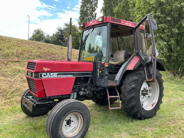 1990 case international 844xl vierwielaangedreven landbouwtractor - afbeelding 28 van  46