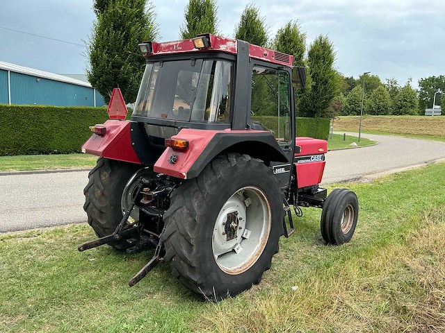 1990 case international 844xl vierwielaangedreven landbouwtractor - afbeelding 44 van  46