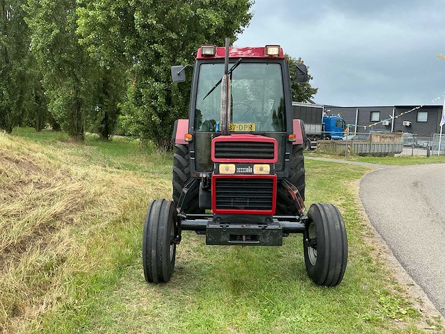 1990 case international 844xl vierwielaangedreven landbouwtractor - afbeelding 2 van  25