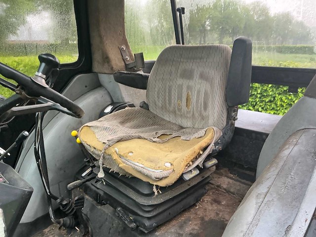 1990 case international 845xl tweewielaangedreven landbouwtractor - afbeelding 7 van  14
