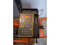 1990 cemb p200 banden balanceerapparaat truck - afbeelding 4 van  5