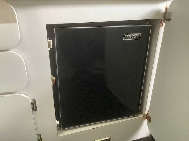 1990 century grand shadow grande 33 motorjacht - afbeelding 4 van  16