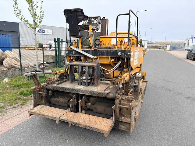 1990 demag df60c asfalteermachine - afbeelding 14 van  15