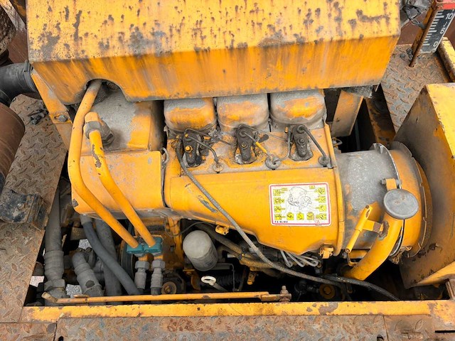 1990 demag df60c asfalteermachine - afbeelding 14 van  15