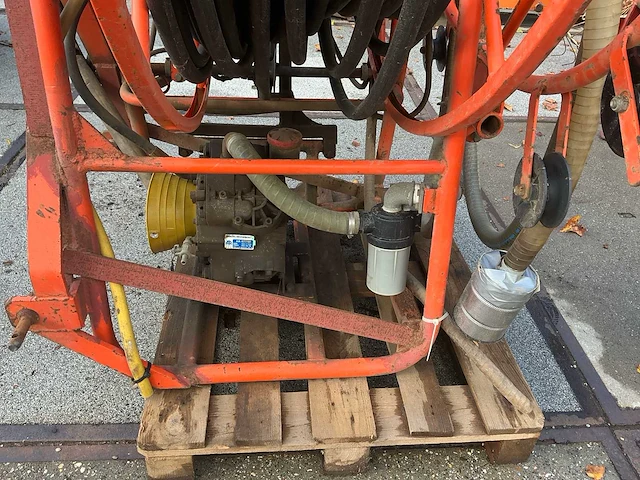 1990 douven drainage-reinigingsmachine / drainagespuit met slanghaspel en aftakasaandrijving - afbeelding 4 van  7
