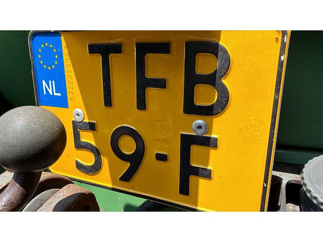 1990 fendt 275 s vierwielaangedreven landbouwtractor - afbeelding 3 van  11