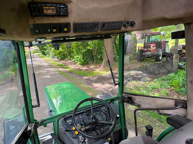 1990 fendt 275 s vierwielaangedreven landbouwtractor - afbeelding 9 van  11