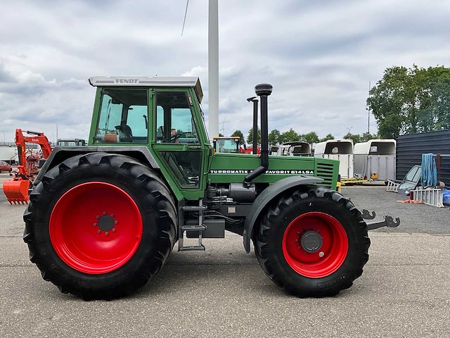 1990 fendt favorit 614lsa turbomatic e vierwielaangedreven landbouwtractor - afbeelding 40 van  43