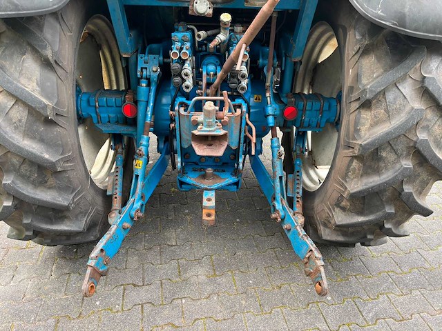 1990 ford 6410 gen iii - vierwielaangedreven landbouwtractor - afbeelding 9 van  16