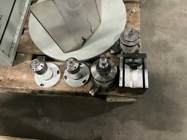 1990 hauser s3 dr coördinatenslijpmachine - afbeelding 27 van  39