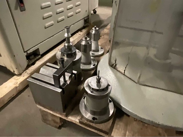 1990 hauser s3 dr coördinatenslijpmachine - afbeelding 9 van  39