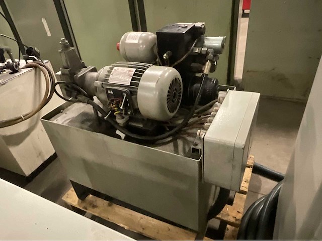 1990 hauser s3 dr coördinatenslijpmachine - afbeelding 11 van  39