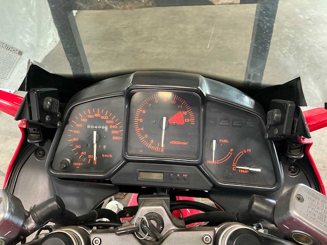 1990 honda vfr 750f motorfiets - afbeelding 4 van  4