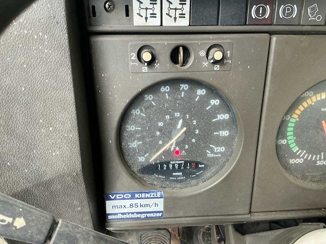 1990 iveco c3 vrachtwagen (opbrengst kika) - afbeelding 13 van  38