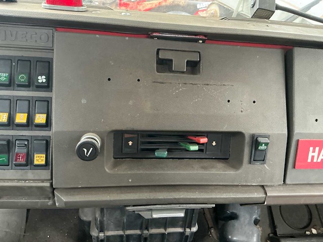 1990 iveco c3 vrachtwagen (opbrengst kika) - afbeelding 18 van  38