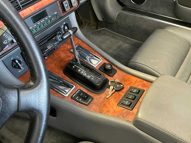 1990 jaguar xjs 5.3l v12 cabriolet - afbeelding 17 van  75