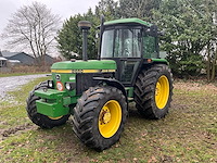 1990 john deere 2650 vierwielaangedreven landbouwtractor - afbeelding 1 van  35