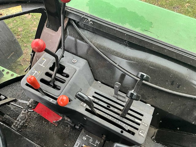 1990 john deere 2650 vierwielaangedreven landbouwtractor - afbeelding 25 van  35