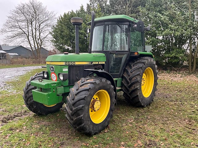 1990 john deere 2650 vierwielaangedreven landbouwtractor - afbeelding 2 van  34