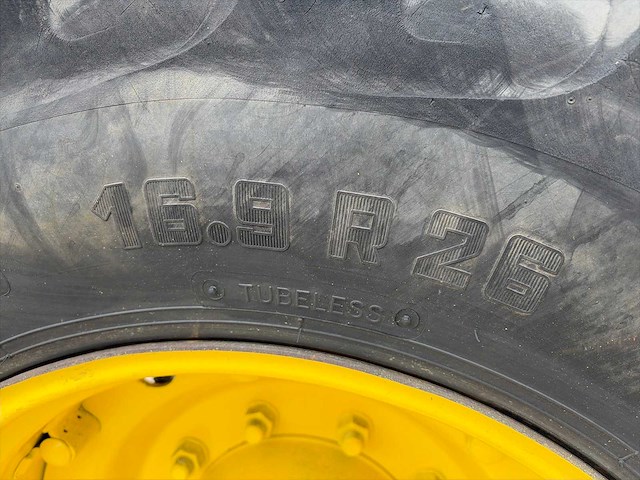 1990 john deere 4055 vierwielaangedreven landbouwtractor - afbeelding 10 van  22