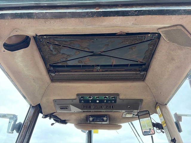 1990 john deere 4055 vierwielaangedreven landbouwtractor - afbeelding 15 van  22