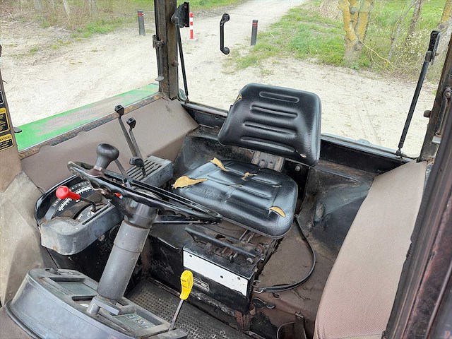 1990 john deere 4055 vierwielaangedreven landbouwtractor - afbeelding 17 van  22