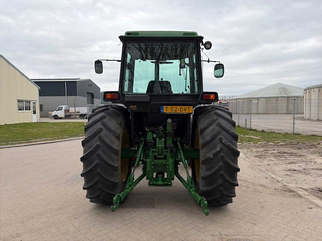 1990 john deere 4055 vierwielaangedreven landbouwtractor - afbeelding 6 van  22