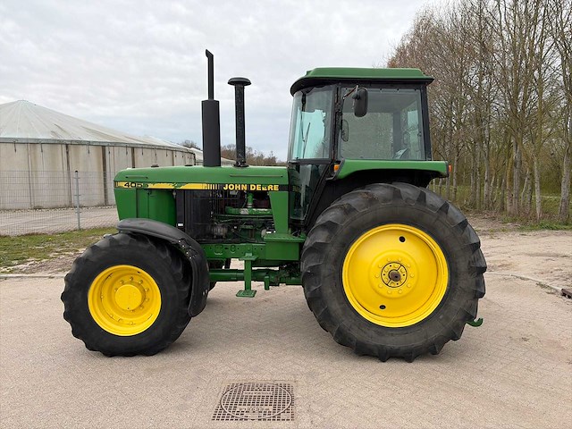 1990 john deere 4055 vierwielaangedreven landbouwtractor - afbeelding 8 van  22