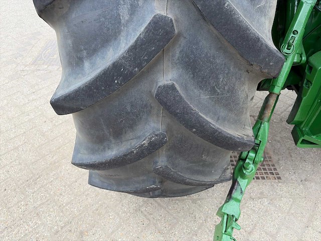 1990 john deere 4055 vierwielaangedreven landbouwtractor - afbeelding 2 van  10