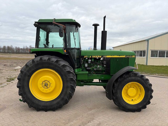 1990 john deere 4055 vierwielaangedreven landbouwtractor - afbeelding 9 van  10