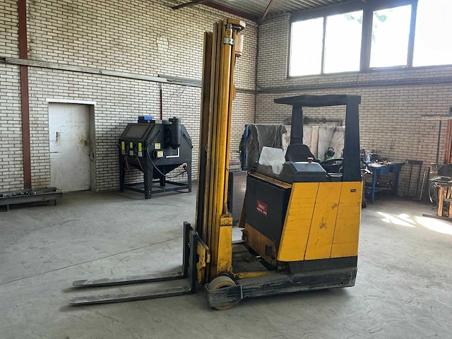 1990 jungheinrich reach truck - afbeelding 1 van  17